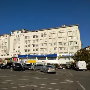 PROPRIETAR!!!  Chirie apartament cu 2 camere+living 